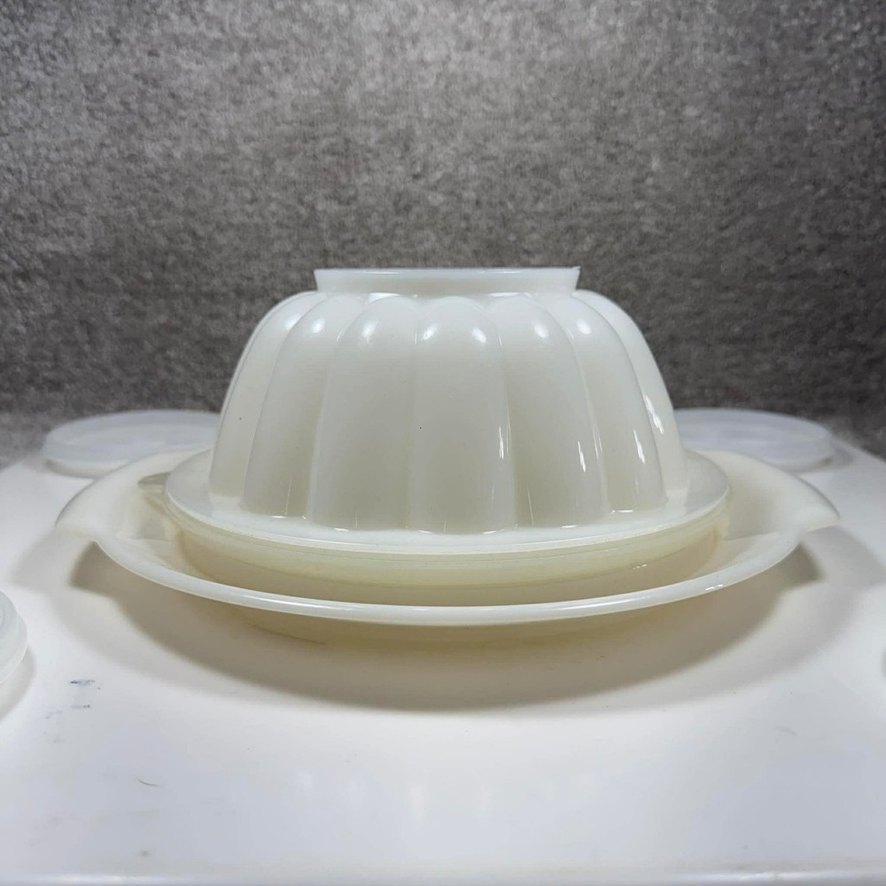 Tupperware Jel-N-Serve Jello Mold Set White Vintage Interchangeable Seals